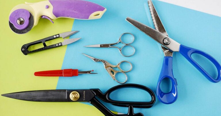 Embroidery scissors