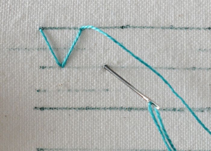 How to embroider Arrowhead stitch