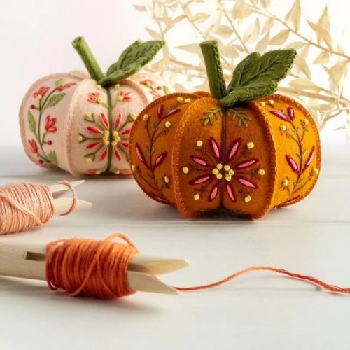 Felt Pumpkins - embroidery pattern by TheHoopInHand on Etsy